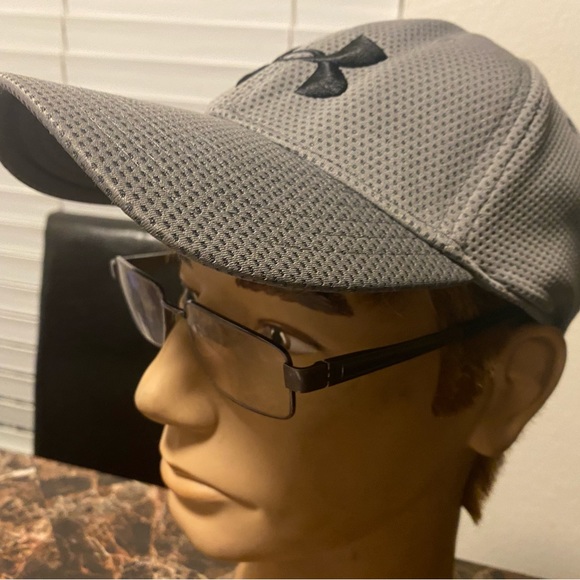 Under Armor Men’s Gray/Black Hats Size Medium/Large - Picture 3 of 12